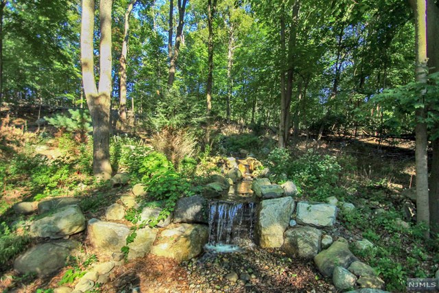 For Sale: 350 Pulis Ave Franklin Lakes, NJ 07417