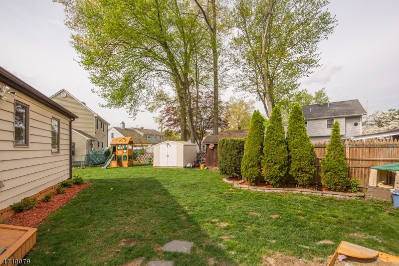 40 Burnside Pl