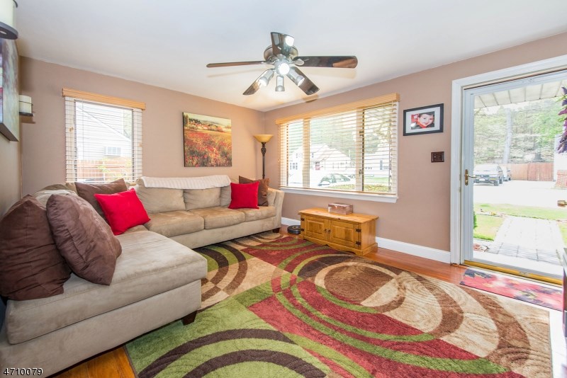40 Burnside Pl