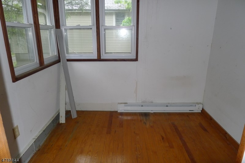 34 Mountain Rd