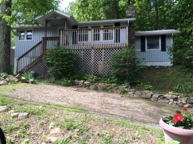 506 Pocasset Rd