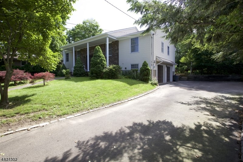 For Sale: 84 Browertown Rd Little Falls, NJ 07424