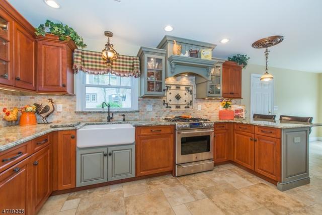 382 Beechwood Rd