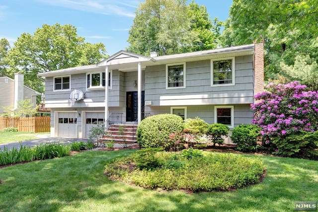 567 Knickerbocker Rd Ridgewood, NJ 07450