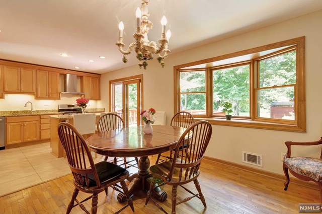 567 Knickerbocker Rd Ridgewood, NJ 07450