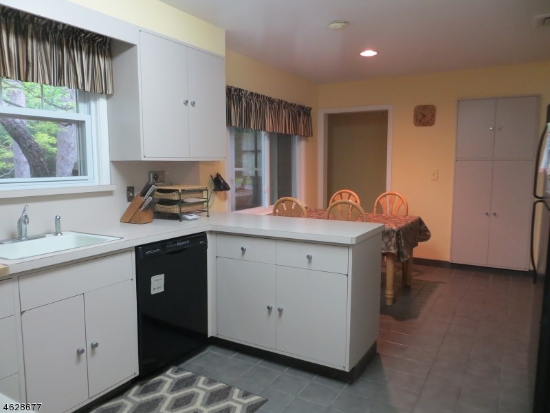 For Sale: 24 Rockingham Pl Glen Rock, NJ 07452