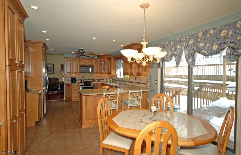 32 Elinora Dr