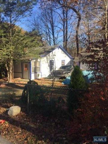 22 Cottage Ln