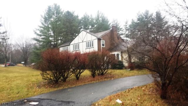 22 Cottage Ln