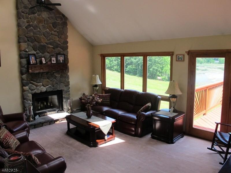 7 Mac Peek Rd Vernon, NJ 07462