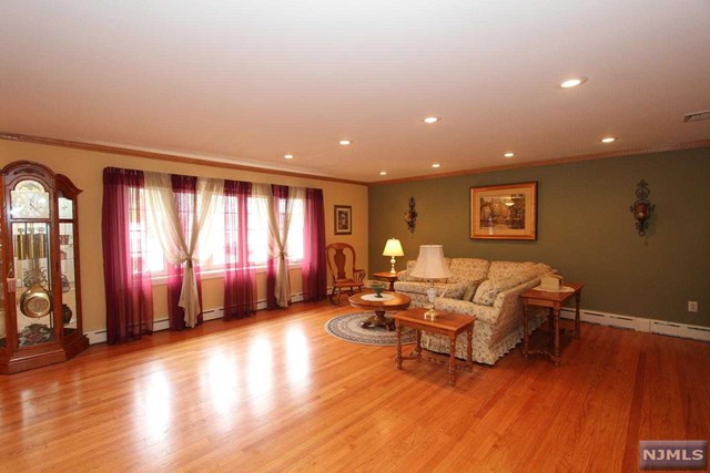 43 Matthew Rd