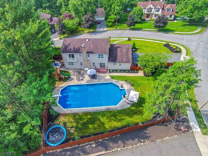 For Sale: 5 Maybrook Ct Wayne, NJ 07470