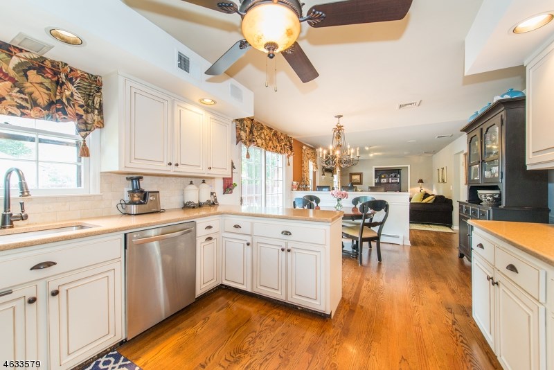 For Sale: 5 Maybrook Ct Wayne, NJ 07470