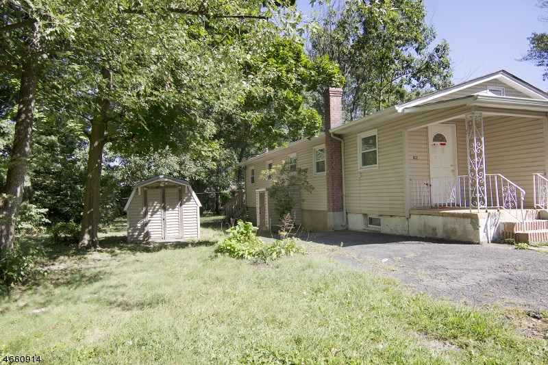 182 Fayette Ave