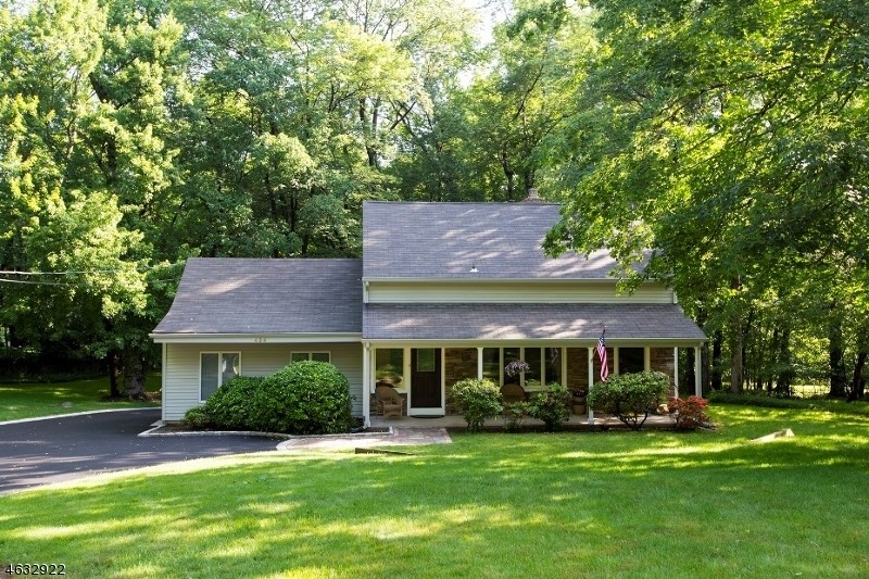 For Sale: 484 Sicomac Ave Wyckoff, NJ 07481
