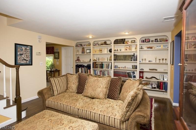 For Sale: 484 Sicomac Ave Wyckoff, NJ 07481