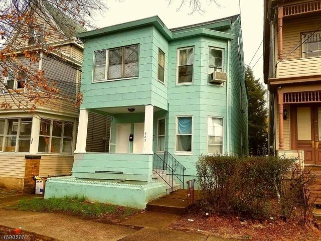 296-298 E 28th St