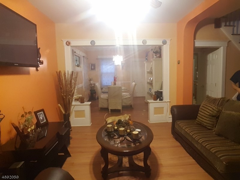 4 Boulder Run Rd