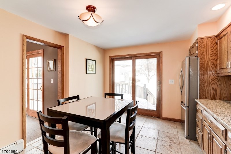 55 Brookside Ave