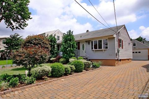 62 6th Ave