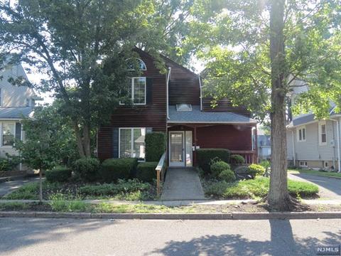 62 6th Ave