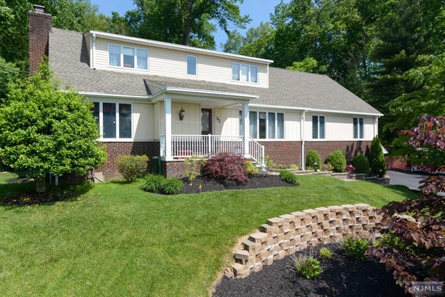 For Sale: 31 Rockledge Rd Hawthorne, NJ 07506