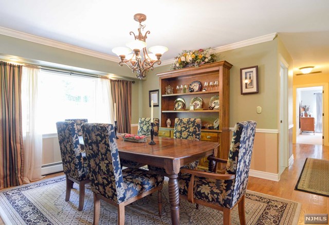 For Sale: 31 Rockledge Rd Hawthorne, NJ 07506