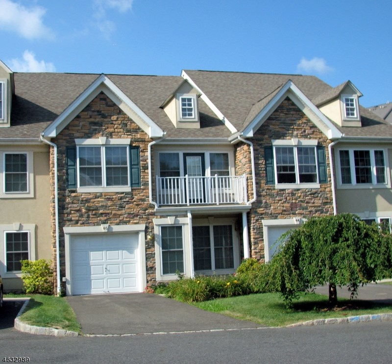 For Sale: 46 Peach Tree Ln Hawthorne, NJ 07506