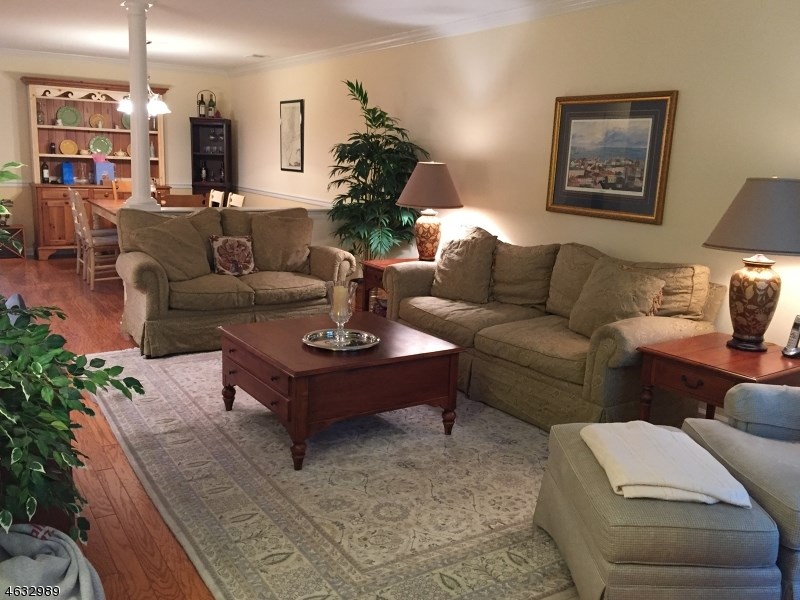 For Sale: 46 Peach Tree Ln Hawthorne, NJ 07506