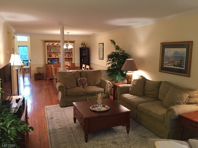 For Sale: 46 Peach Tree Ln Hawthorne, NJ 07506