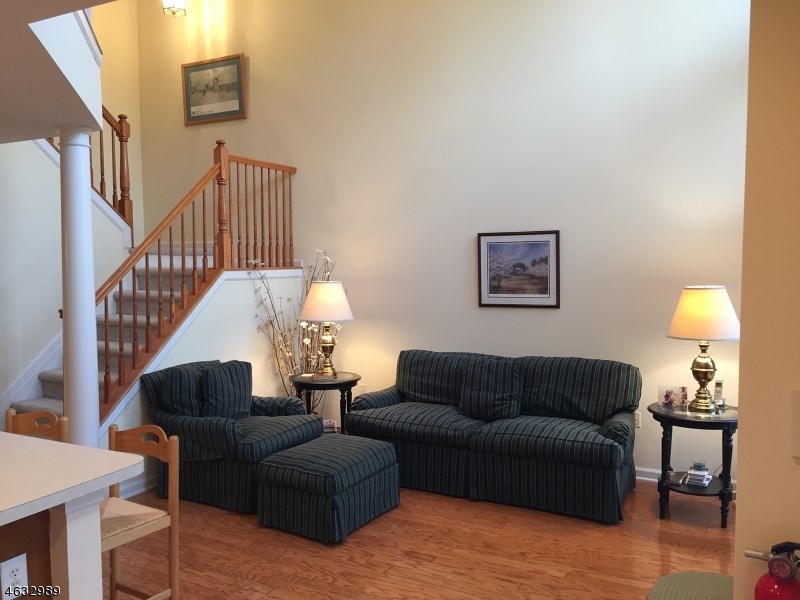 For Sale: 46 Peach Tree Ln Hawthorne, NJ 07506