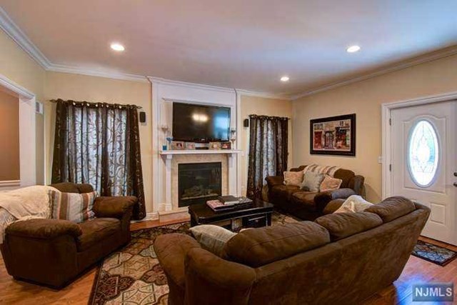 22 Robinson Dr