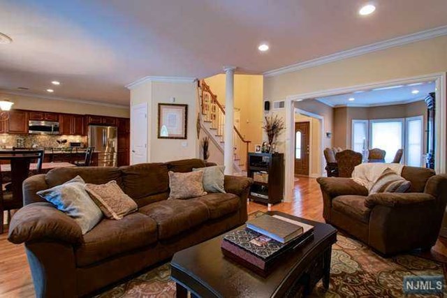 22 Robinson Dr