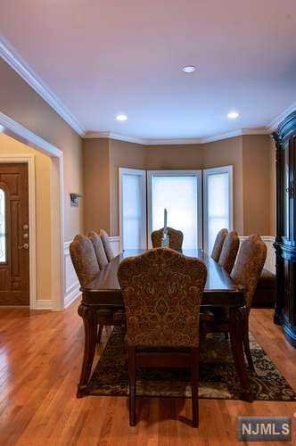 22 Robinson Dr