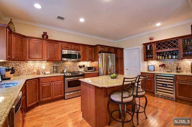 22 Robinson Dr