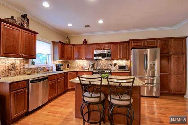 22 Robinson Dr
