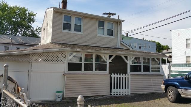 72 N 10th St