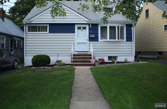 For Sale: 450 Hamilton Pl Hackensack, NJ 07601