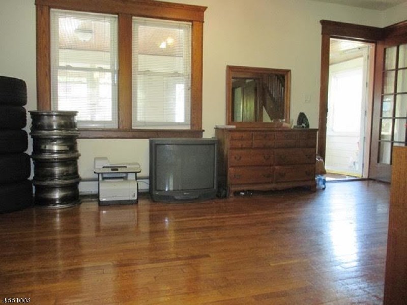 34 Catalpa Ave