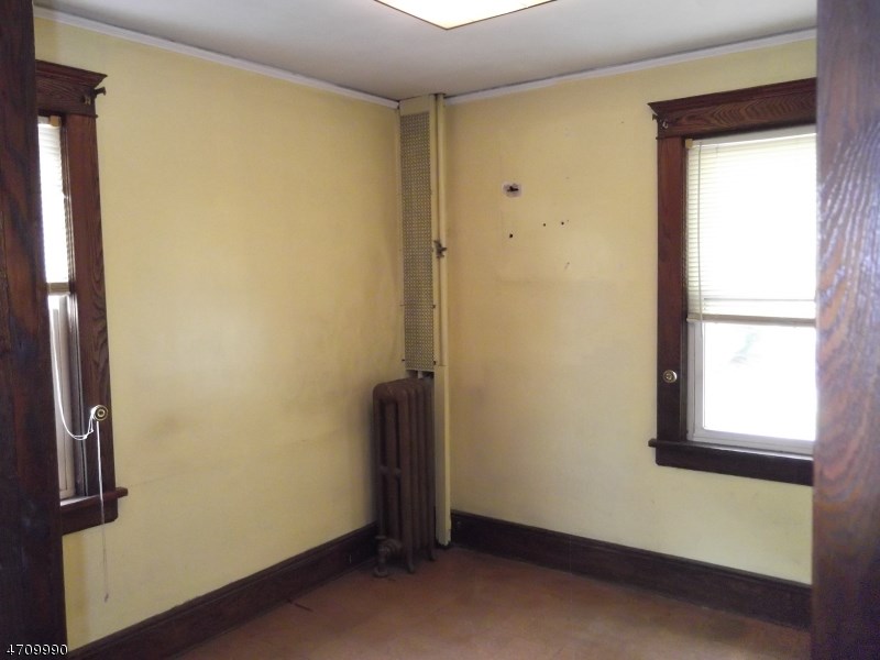 55 Oakwood Ave