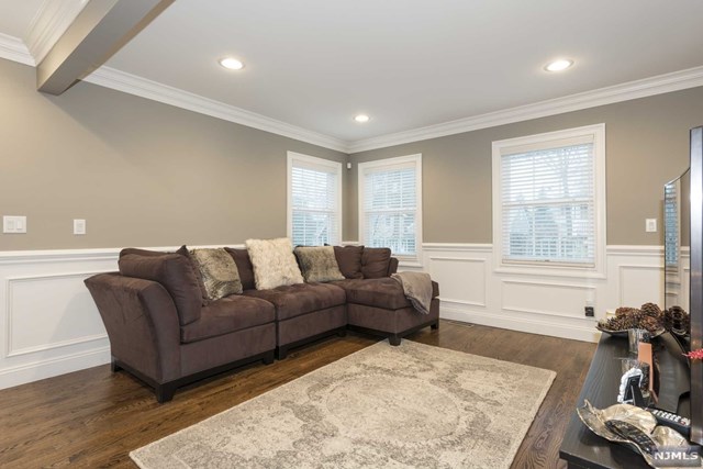For Sale: 18 Franklin Ave Hasbrouck Heights, NJ 07604