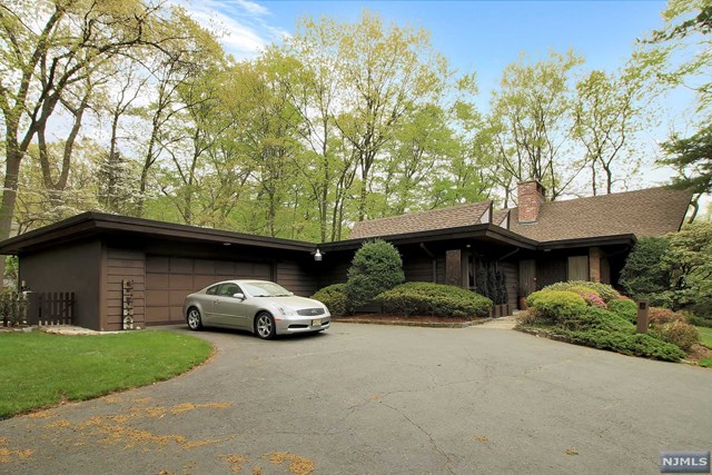 15 Holland Ave