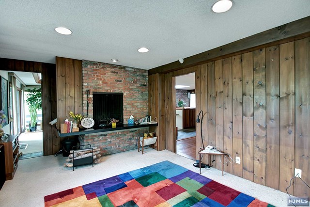 15 Holland Ave