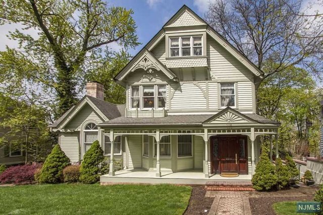 353 Johnson Ave