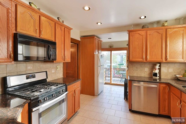 For Sale: 172 Rockwood Pl Englewood, NJ 07631