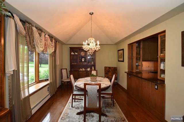 For Sale: 51 Brookview Ter Hillsdale, NJ 07642