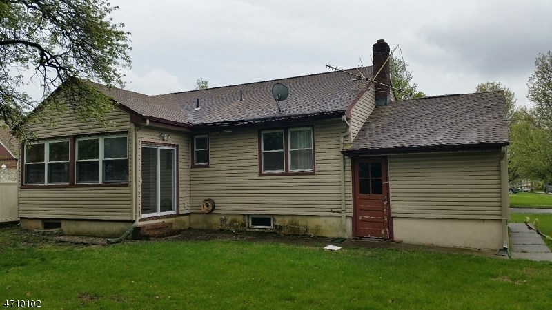8 Temple Ave