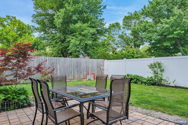 142 Scharer Ave Northvale, NJ 07647