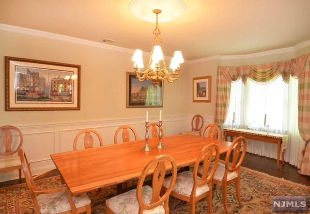 For Sale: 11 Canterbury Rd Norwood, NJ 07648