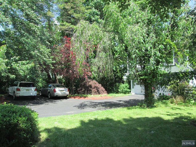For Sale: 360 Livingston St Norwood, NJ 07648